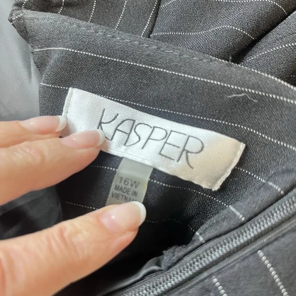 Kasper Skirt Plus size 16W Black White Pinstripe Knee Kick Pleats Career Suit